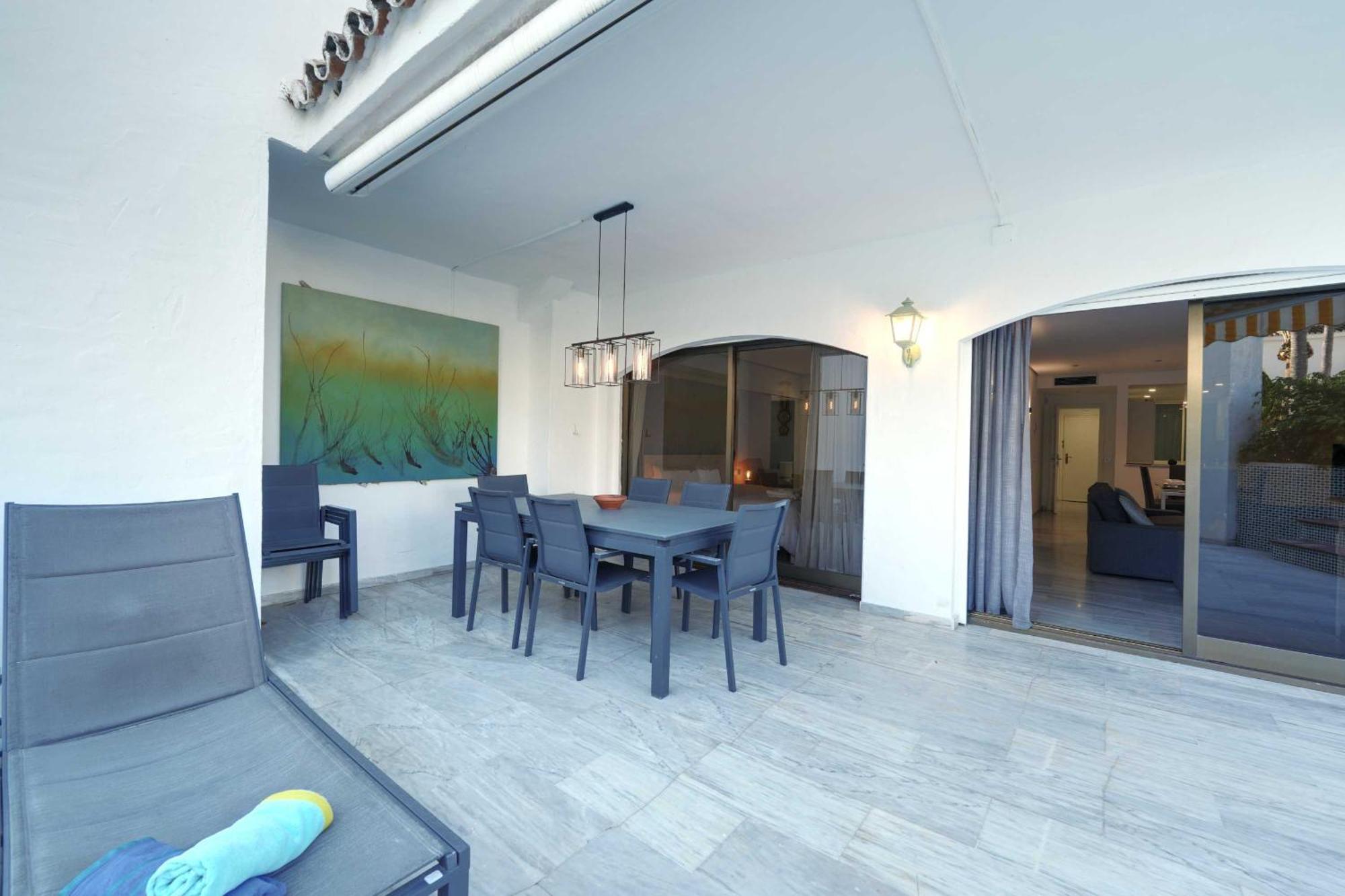 Apartment 2033 Modern 3 Bed Large Terrace With Sun Loungers *