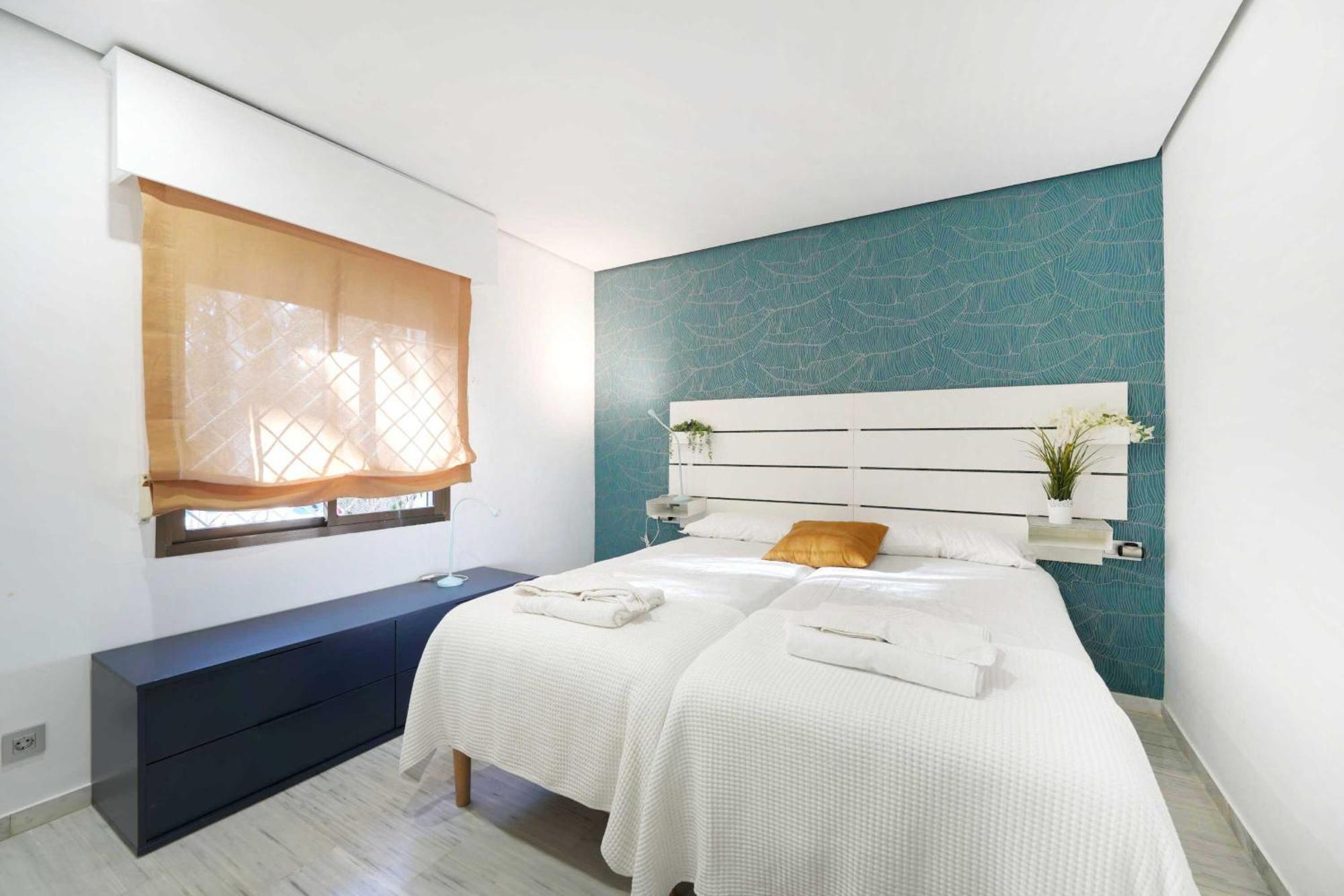 2033 Modern 3 Bed Large Terrace With Sun Loungers Marbella