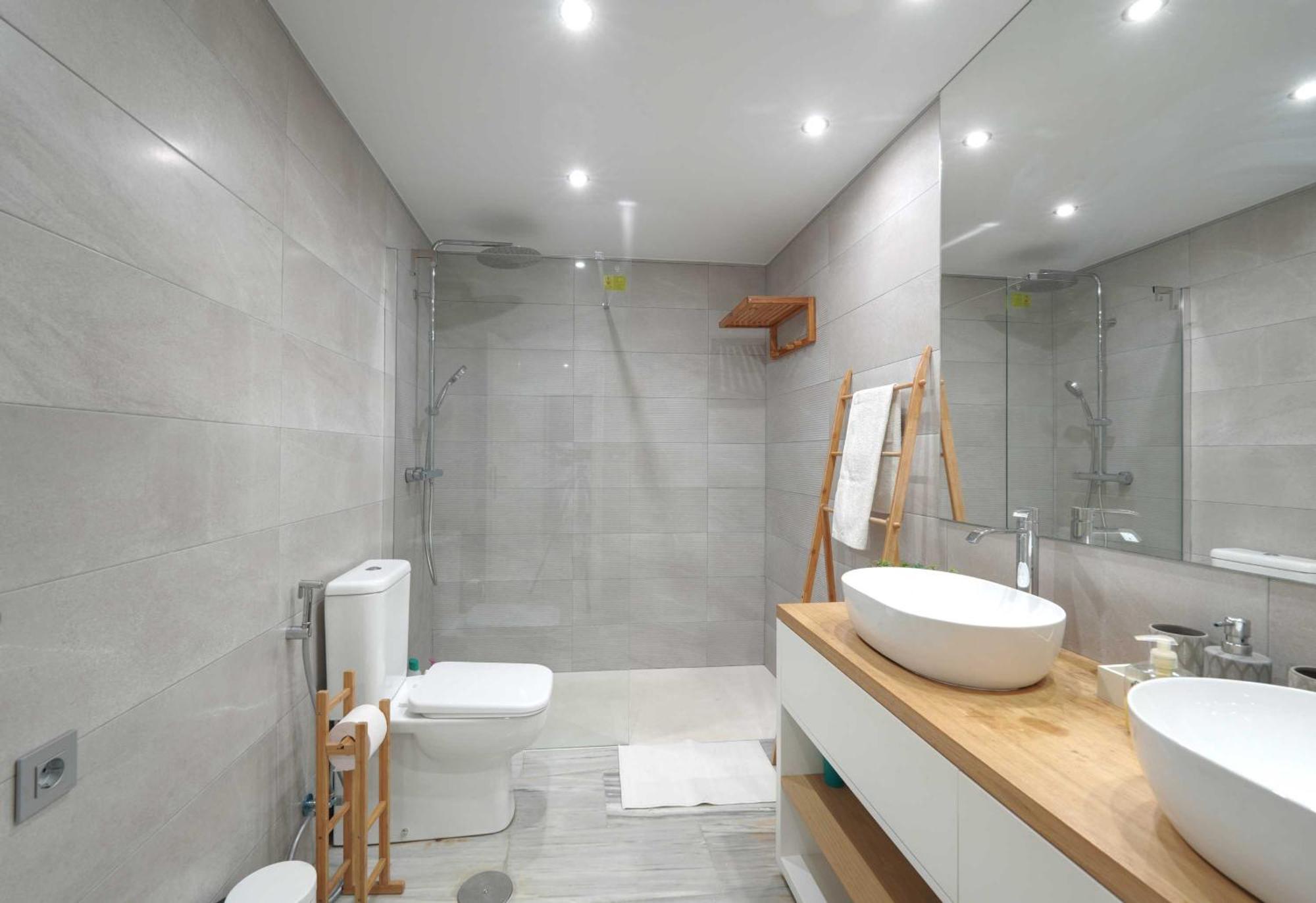 Apartment 2033 Modern 3 Bed Large Terrace With Sun Loungers